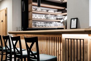 Bar (on property) - Oliva Hotel (Veszprem)