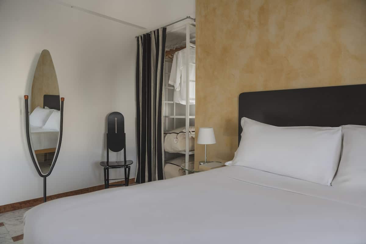 Apartment, 1 Bedroom, Kitchen | 1 bedroom, premium bedding, minibar, in-room safe