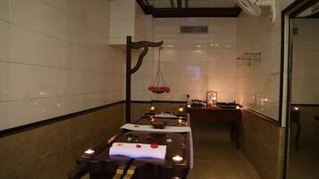 Sauna, dampbad, kropsbehandlinger, Ayurvedic-behandlinger