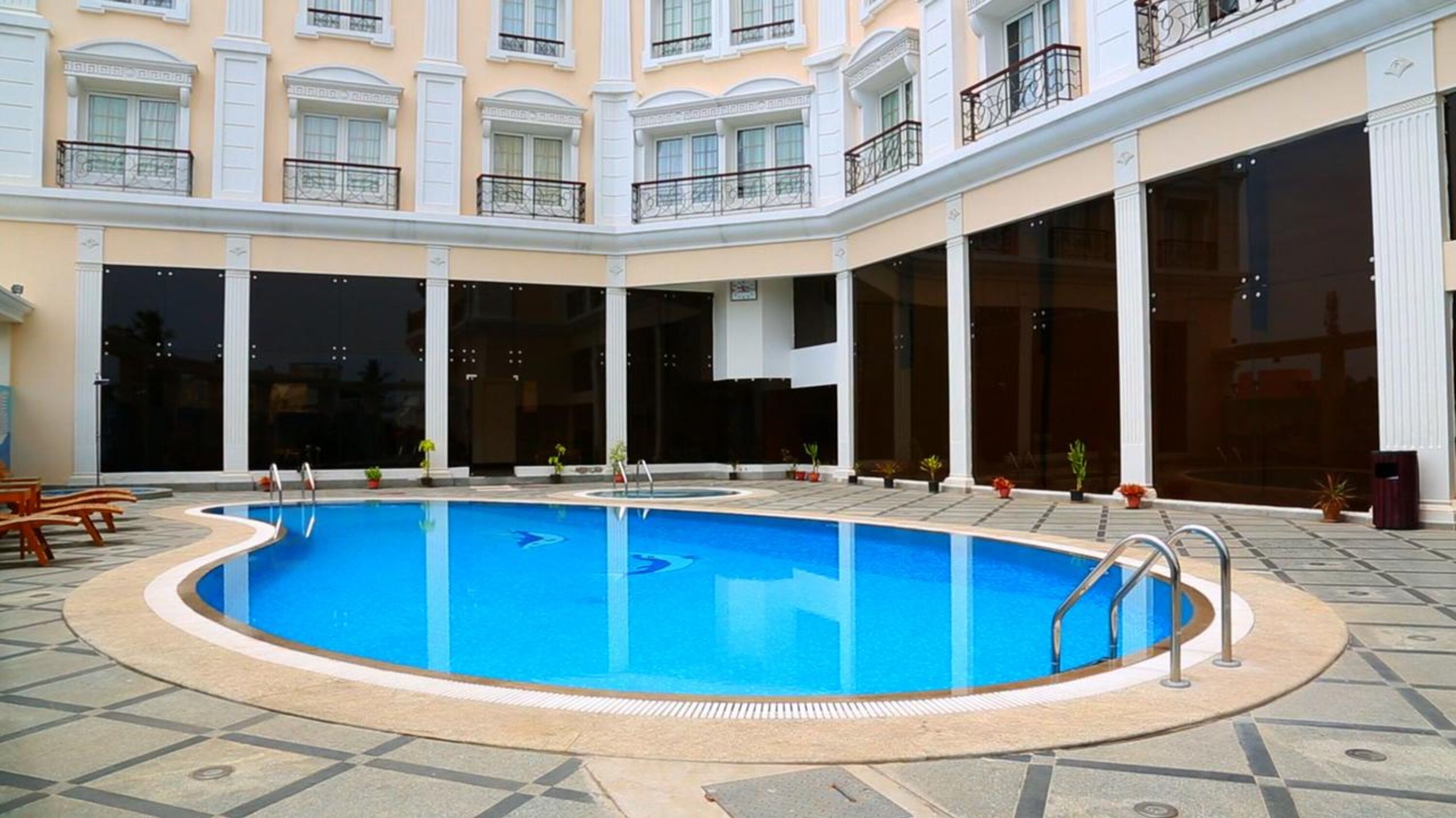 Piscine extérieure