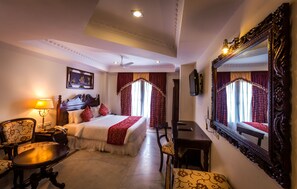 Royal Suite, Pool View | 1 bedroom, premium bedding, minibar, in-room safe - Hotel Le Royal Park (Puducherry)