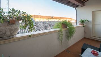 Sviitti, parveke | Terassi/patio