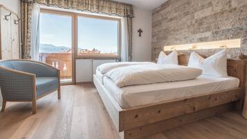 Literie hypoallergénique, minibar, coffres-forts dans les chambres