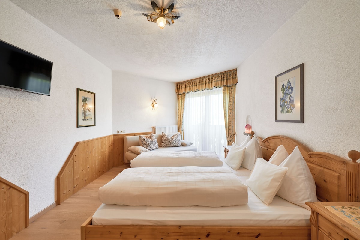 Habitación doble Confort | Ropa de cama hipoalergénica y minibar