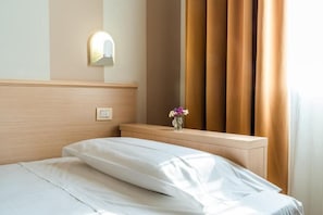 Economy-Zimmer (Small) | Minibar (mit einigen kostenlosen Artikeln), Zimmersafe, Schreibtisch