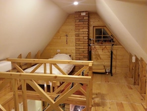 1 habitación y espacio para trabajar con laptop