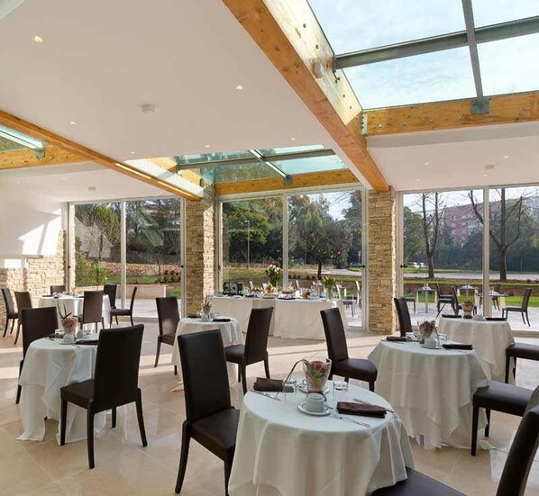 Breakfast, lunch, dinner served; local cuisine 