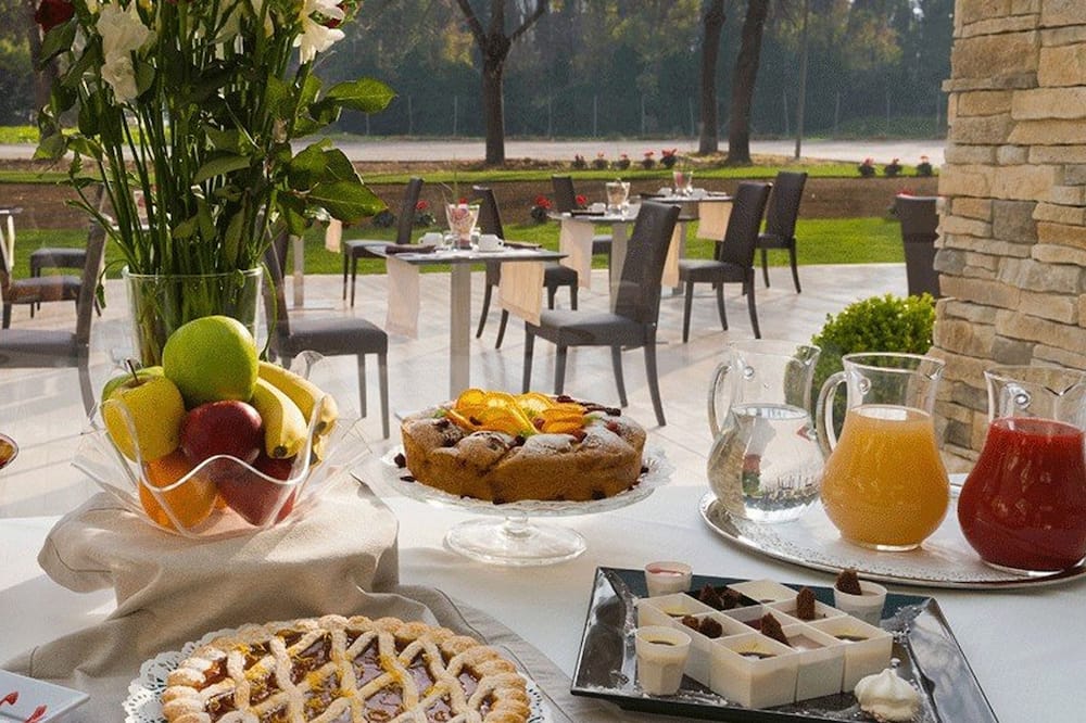 Ele Green Park Hotel Pamphili