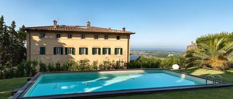 季節性室外泳池