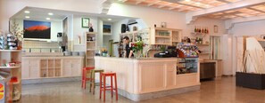 酒吧（店内）