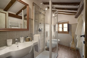Junior Room, Multiple Beds