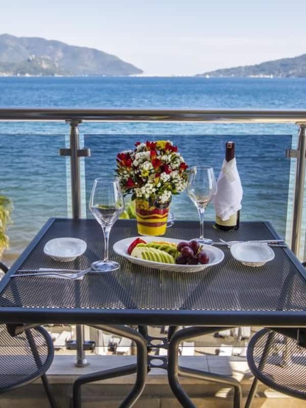 Direct Sea View Room | Balcony