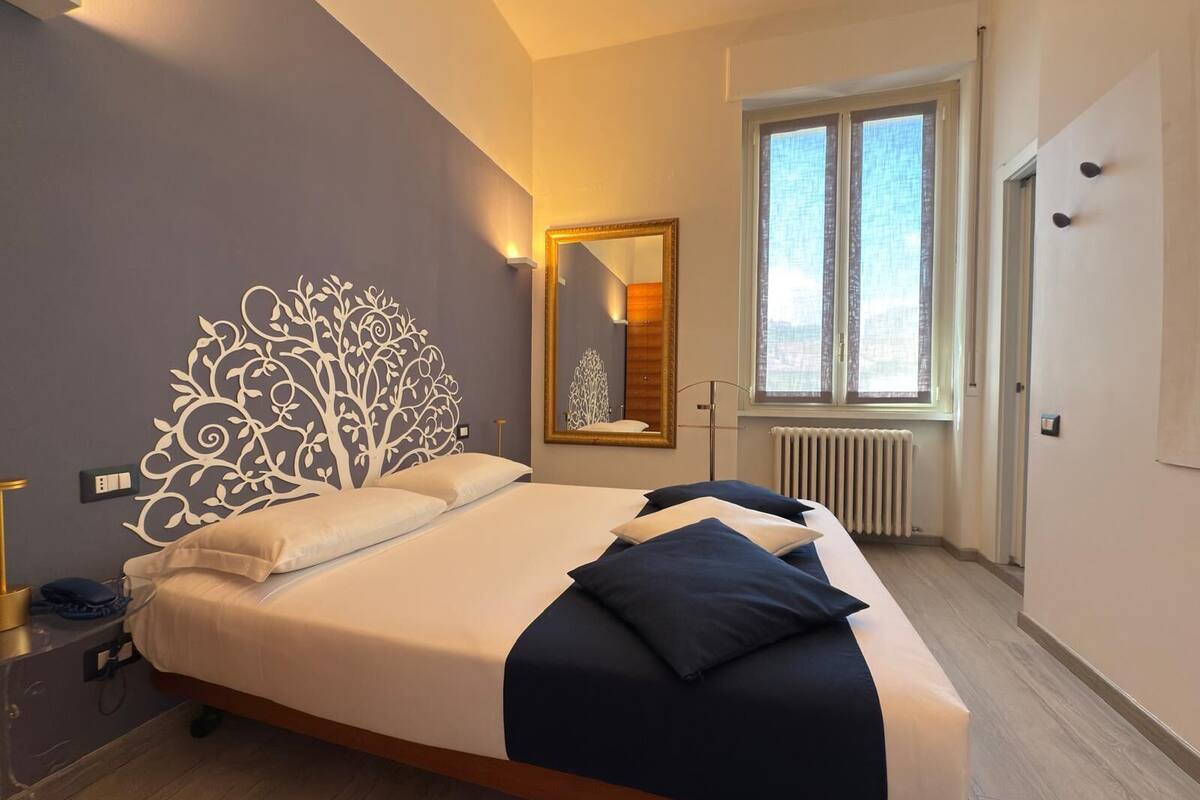 smart apartment | minibar, in-room safe, desk, blackout curtains