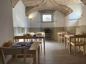 Mittagessen, Abendessen, Brunch, lokale Küche, Speisen im Freien