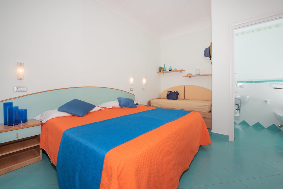 Chambre Triple, vue jardin