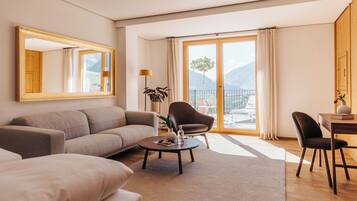 Family Suite | 1 bedroom, premium bedding, minibar, in-room safe