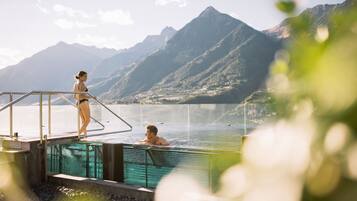 Indoor pool, 2 outdoor pools, pool umbrellas, sun loungers