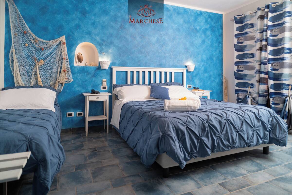 Tripla Deluxe, balcone, piano elevato (include 1 accesso gratuito alla Spa a persona per soggiorno) | Minibar, brankas, meja kerja, dan tirai kedap cahaya