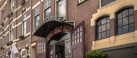 Entrée de l’hébergement