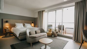 Luxury Suite, Sea View | In-room safe, free WiFi, bed sheets