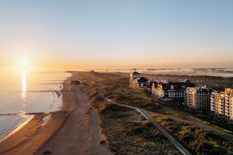 Exterior. Strandhotel