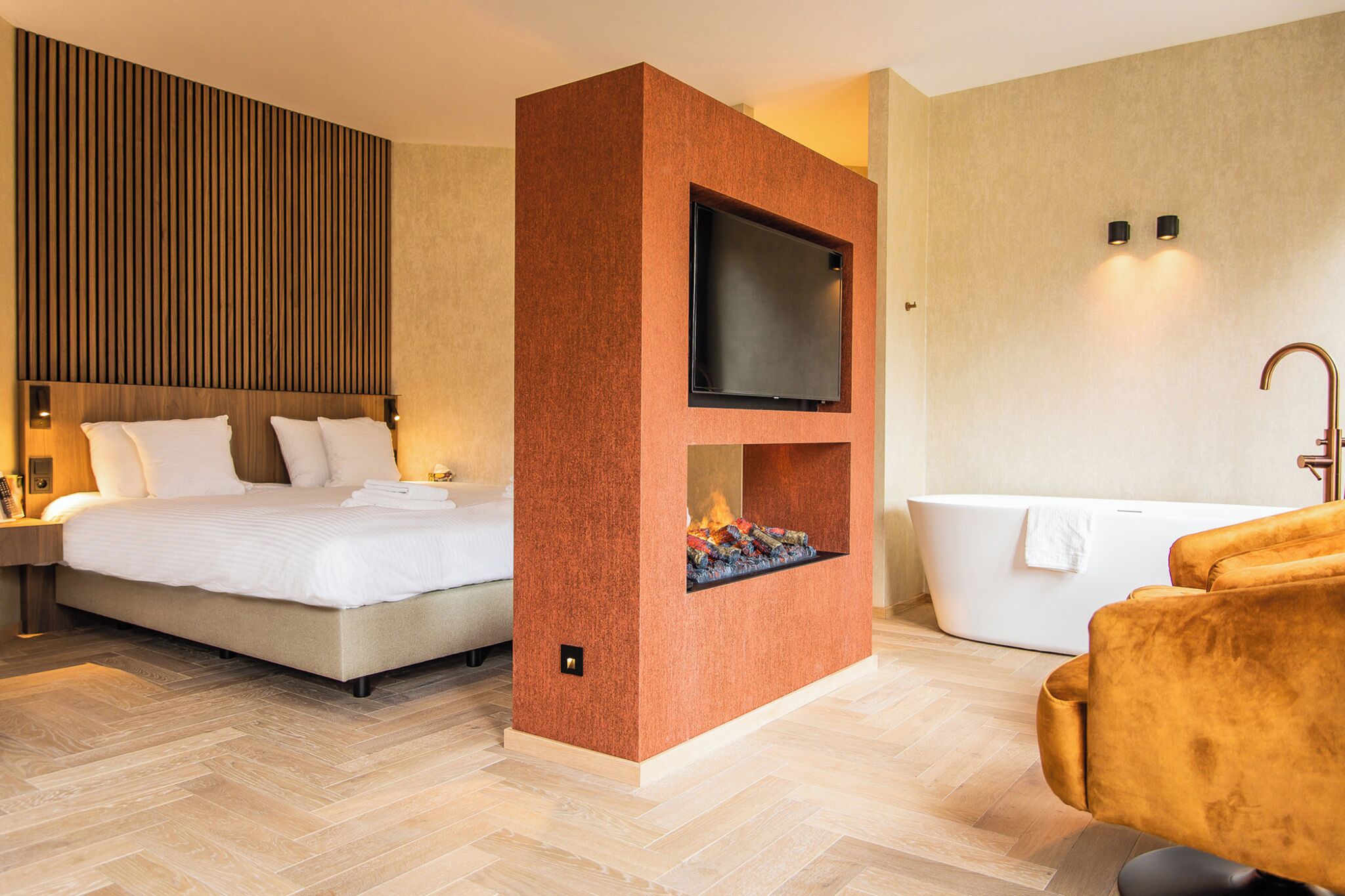 Junior suite | Een minibar, een kluis op de kamer, verduisterende gordijnen