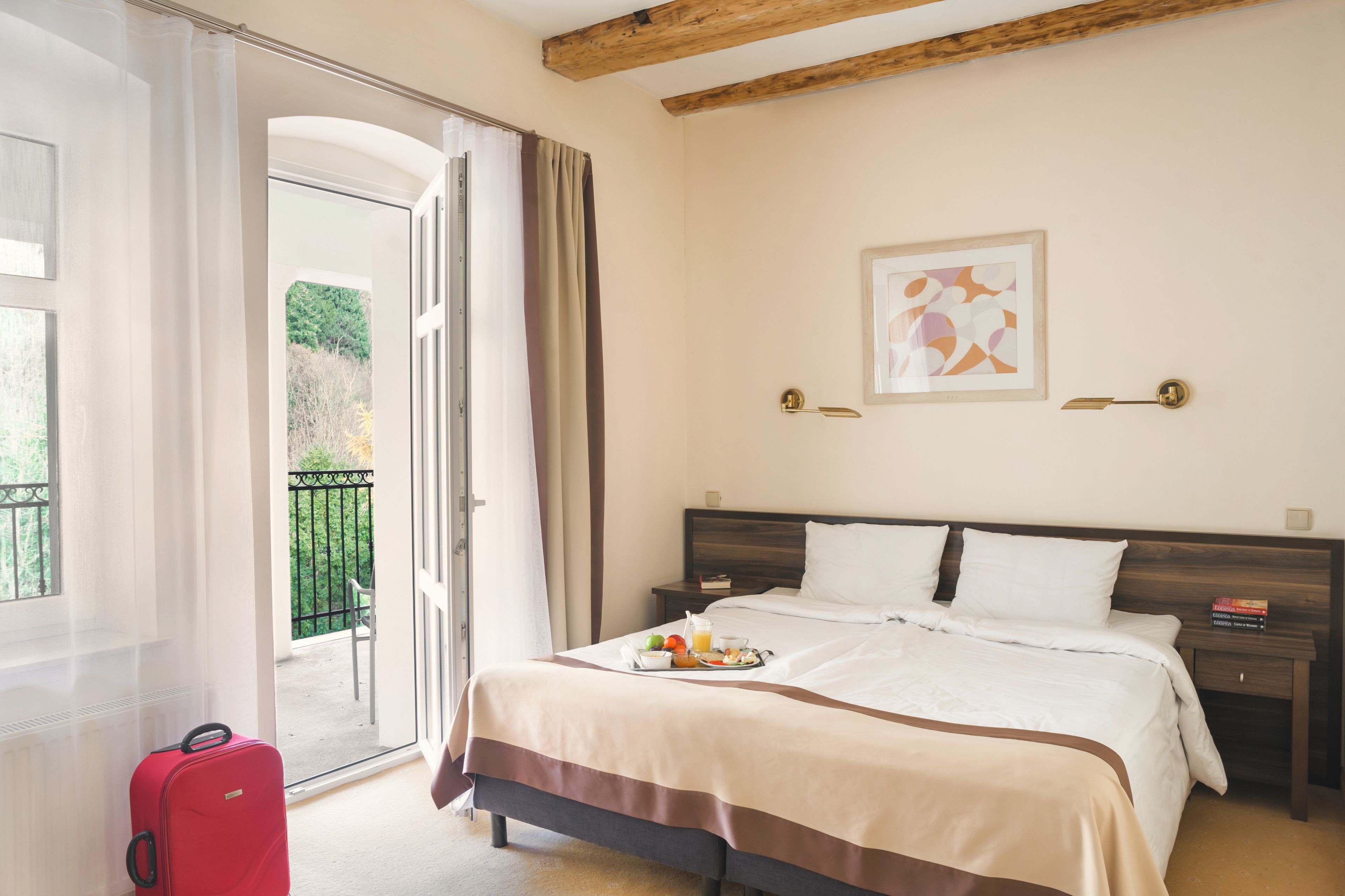 スタンダード ダブルまたはツインルーム | 高級寝具、デスク、ベビーベッド (無料)、可動式ベッド