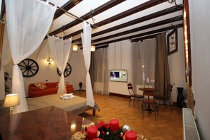 Grand Studio Suite, Sauna | In-room safe, soundproofing, free WiFi - Pension Noemi (Brasov)