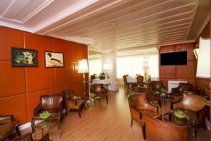 Breakfast, lunch, dinner served; Regional cuisine  - Hotel João Padeiro (Aveiro)