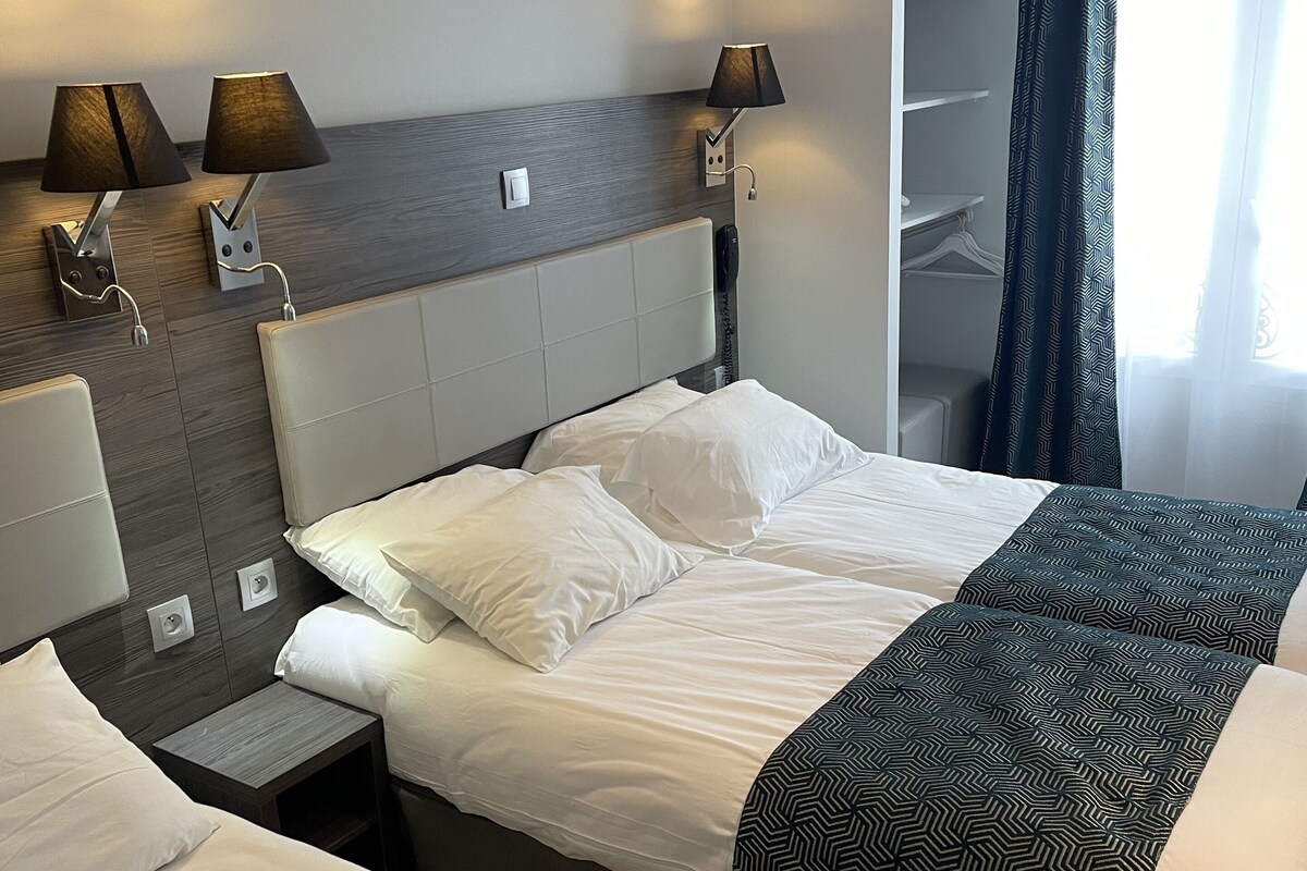 In-room safe, desk, soundproofing, WiFi (free)
