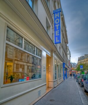 Fachada da propriedade