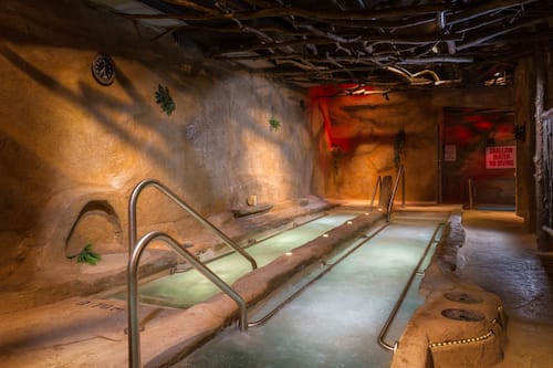 Salle de soins pour les couples, soins du corps, hydrothérapie