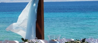 Irides Luxury Studios & Apartments