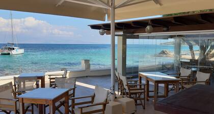 Irides Luxury Studios & Apartments