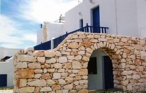 Exterior - Piliouris Studios (Paros)