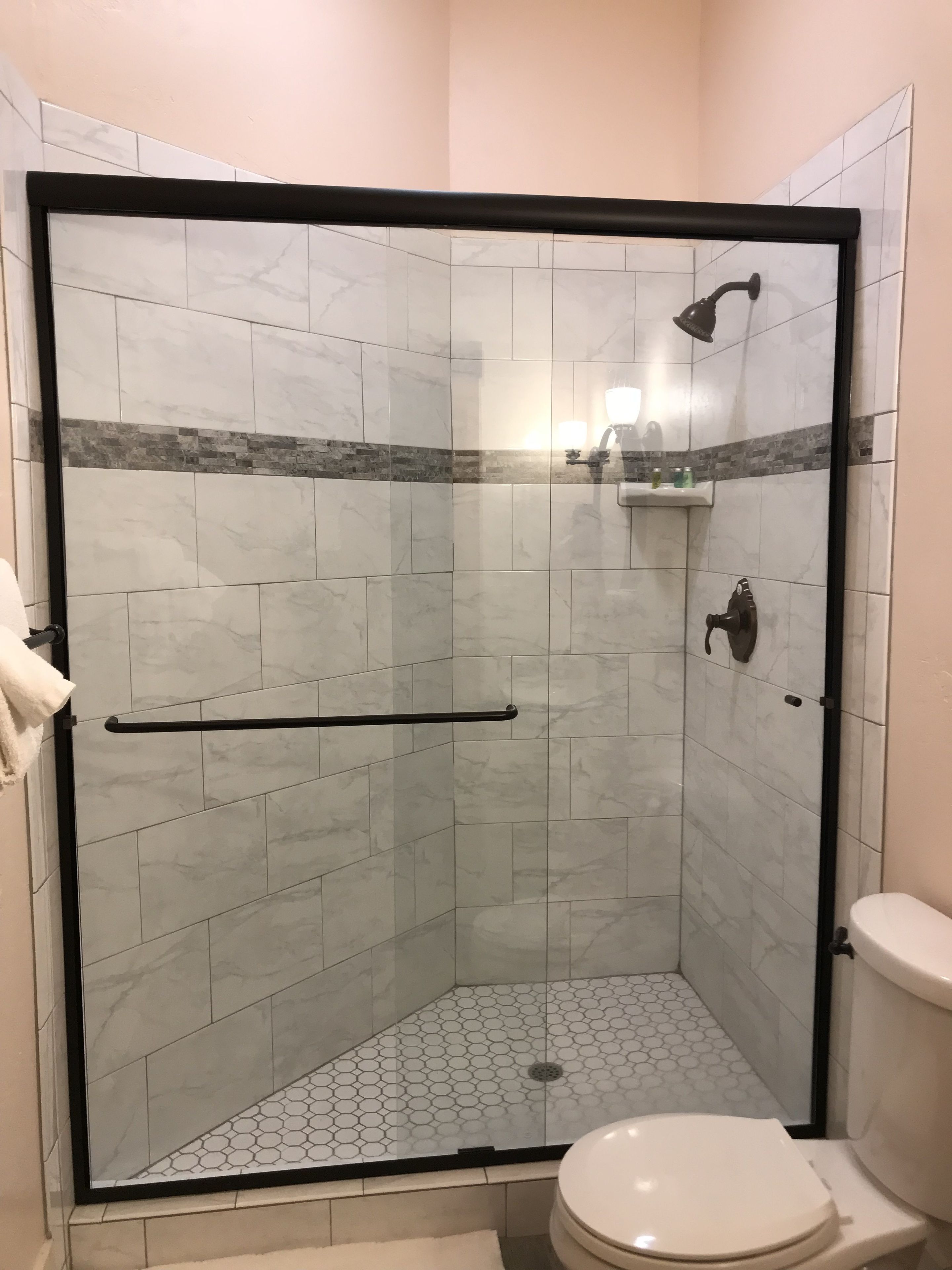 Basic Room, 1 Double Bed | Bathroom shower