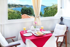 Desayuno buffet incluido todos los días 