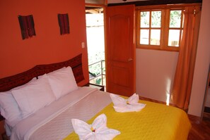 Panoramic Double Room, Non Smoking, Bathtub | Down comforters, blackout drapes, WiFi (free), individually decorated - Kiswar Lodge (Ollantaytambo)