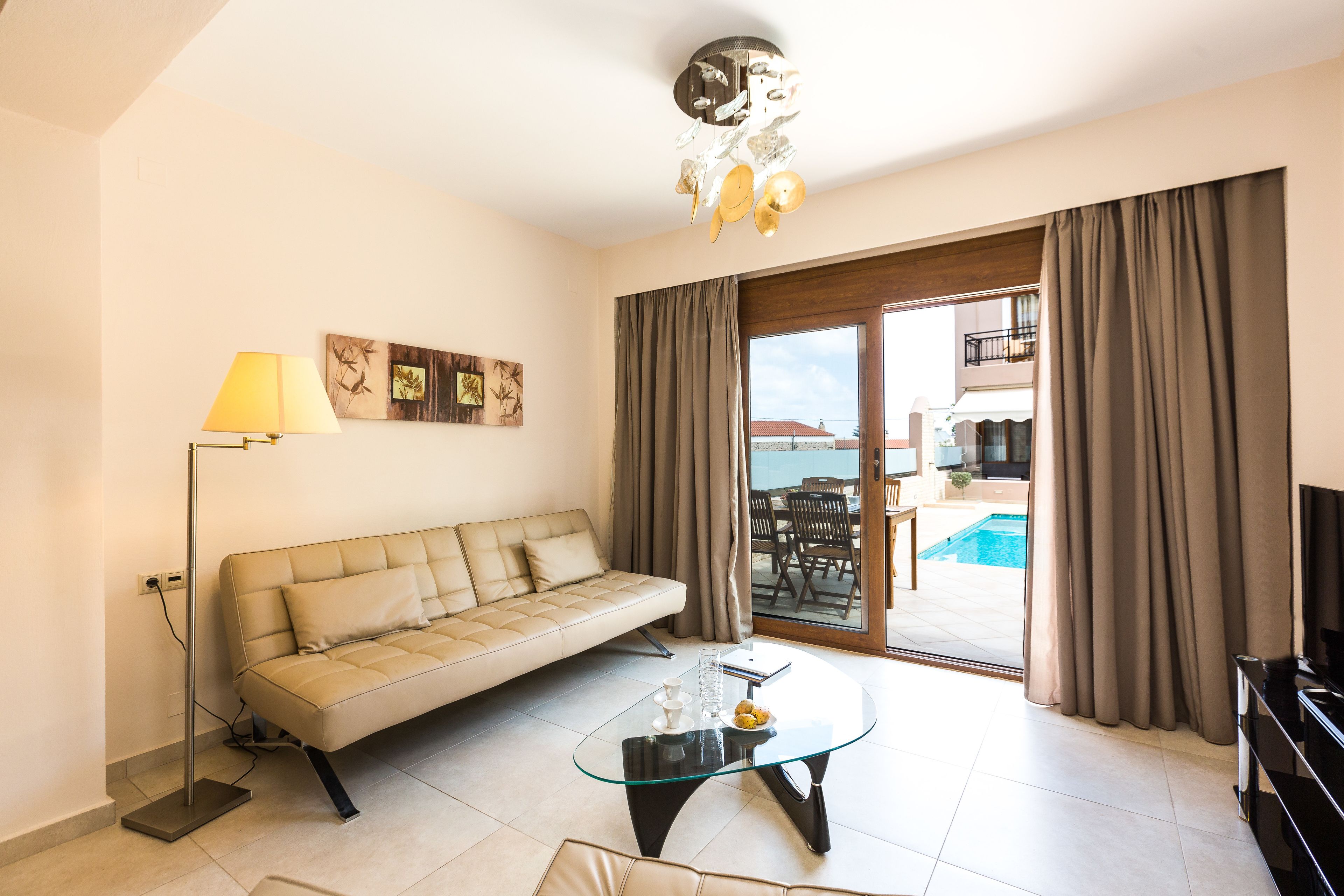 Een kluis op de kamer, individueel gedecoreerd, individueel gemeubileerd