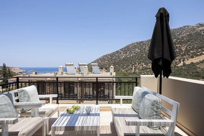 Pantheon Villas & Suites 