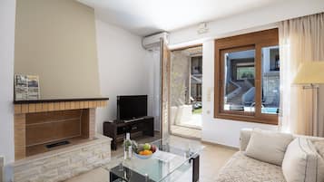 Three Bedroom Villa - 3 Levels | Living area | 42-inch LED TV with satellite channels, TV