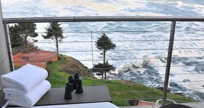 Whale Cove Inn