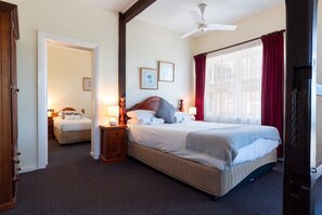 Individually decorated, individually furnished, iron/ironing board - Coolangatta Estate (Coolangatta)