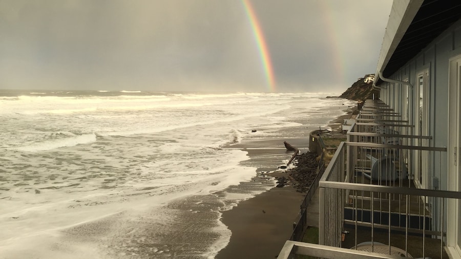 The Sandcastle Beachfront Hotel