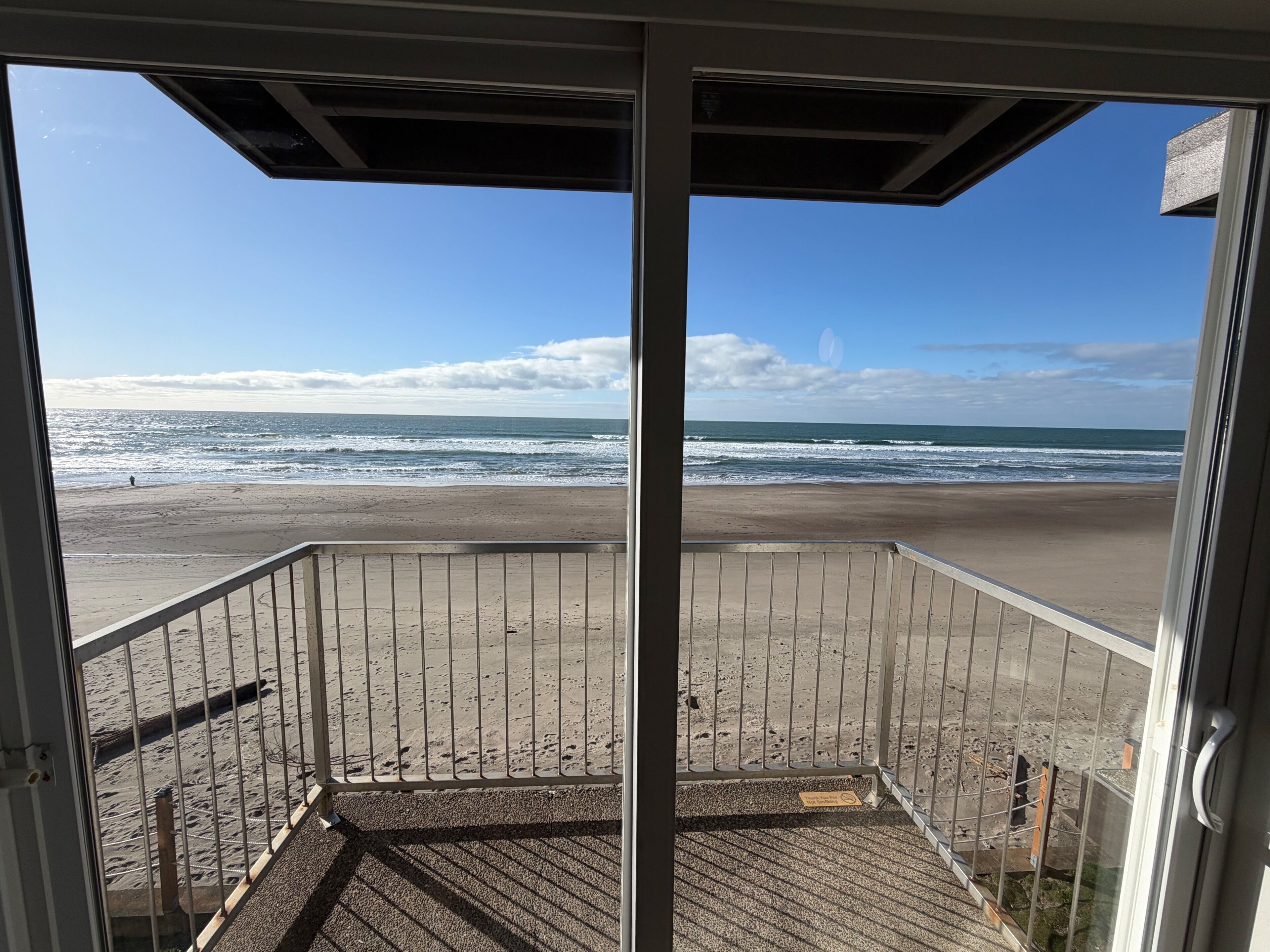 Deluxe Studio, 1 King Bed, Balcony, Ocean View (Second Floor w/ Balcony) | Terrace/patio