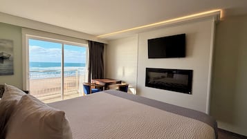 Standard Room, 1 King Bed, Fireplace (Second Floor w/ Balcony) | Free WiFi, bed sheets