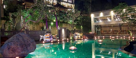 Outdoor pool, open 7:30 AM to 7:00 PM, pool umbrellas, pool loungers