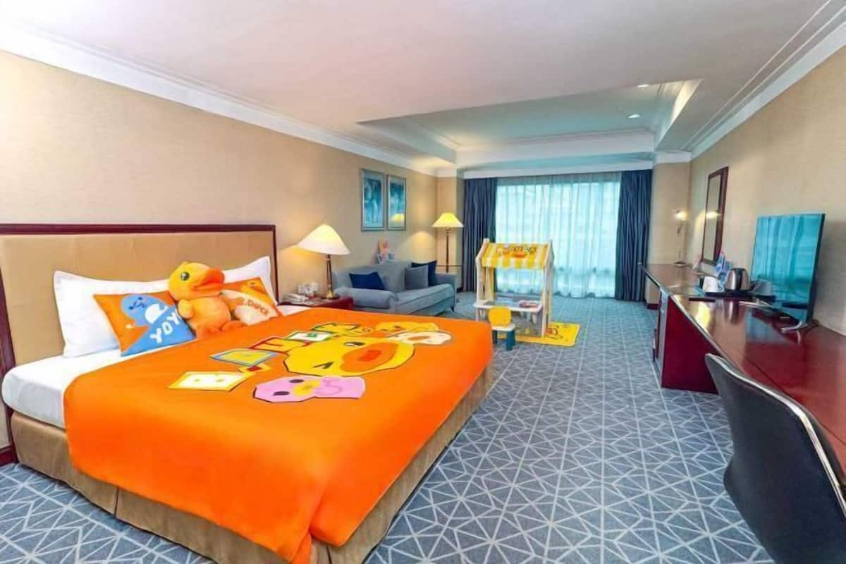 In-room safe, desk, free WiFi, bed sheets