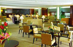 3 restaurants, breakfast, lunch, dinner served; international cuisine - Xianglu Grand Hotel (Xiamen)
