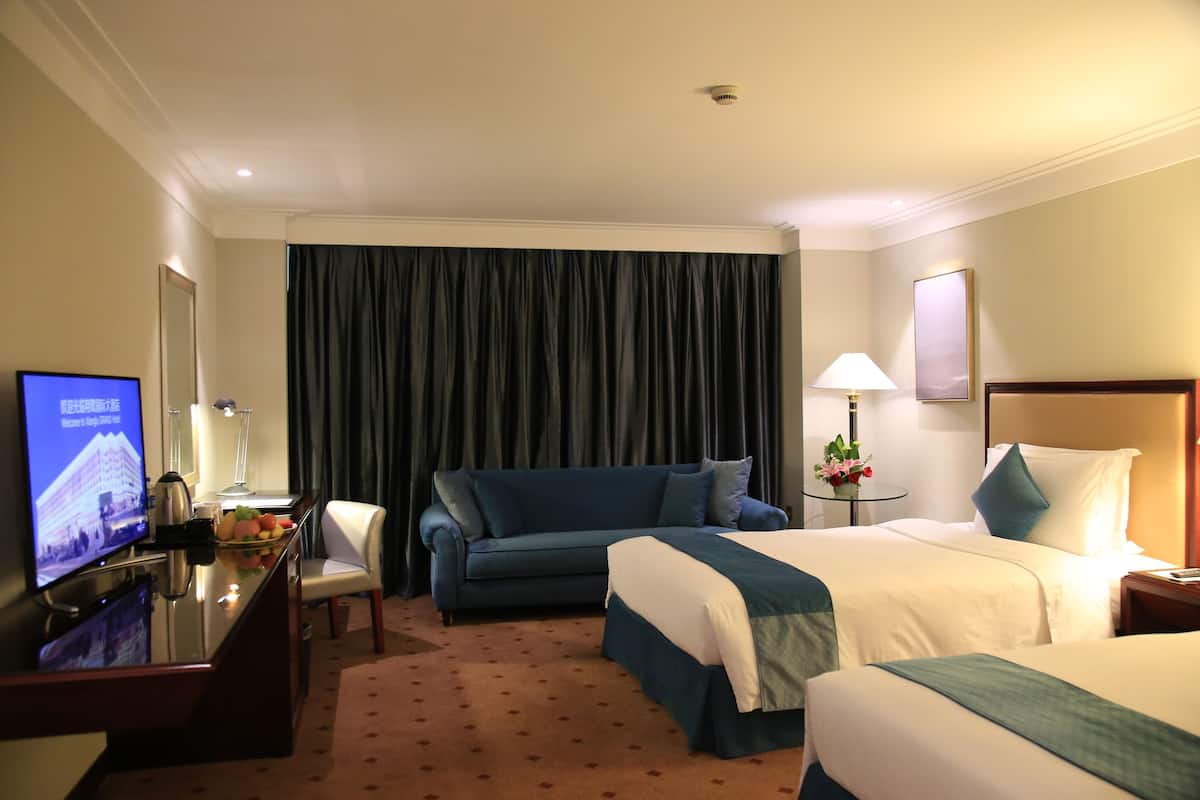 In-room safe, desk, free WiFi, bed sheets